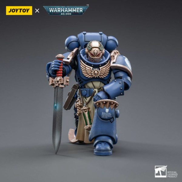 JOYTOY - Warhammer 40K - Ultramarines Primaris Company Champion 1/18
