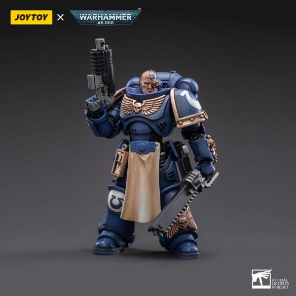 JOYTOY - Warhammer 40K - Ultramarines Primaris Lieutenant Horatius 1/18