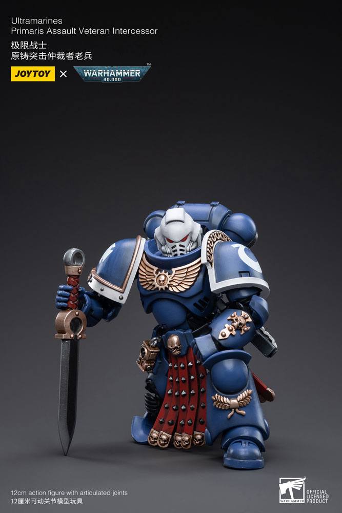 JOYTOY - Warhammer 40K - Ultramarines Primaris Assault Veteran Intercessor 1/18 – Image 3